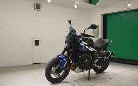 TRIUMPH TRIDENT 660 2025