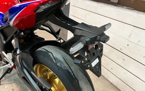 HONDA CBR1000RR-R FB SP 2023 SC82