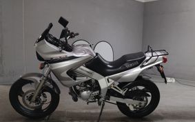 YAMAHA TDR125 DE04