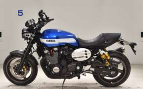 YAMAHA XJR1300 C 2016