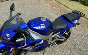 YAMAHA YZF-R1 2000 RN04
