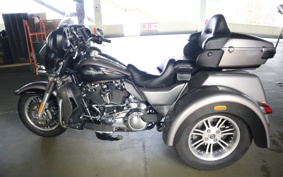 HARLEY FLHTCU 2021 MAD