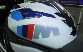 BMW M1000RR 2022