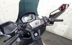 YAMAHA N-MAX SEG6J