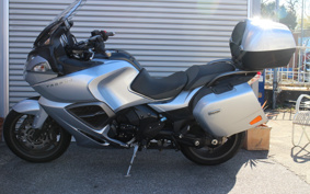 TRIUMPH TROPHY 2013 V2H10E