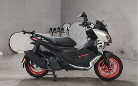 APRILIA SR GT200 ..