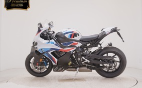 BMW M1000RR 2025