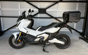 HONDA X-ADV 750 2025 RH21