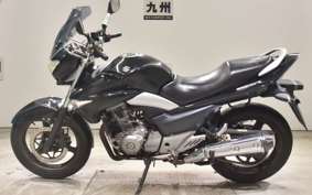 SUZUKI GSR250