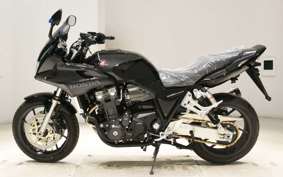 HONDA CB1300SB SUPER BOLDOR 2025 SC54