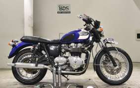 TRIUMPH BONNEVILLE T100 2003