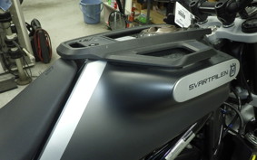 HUSQVARNA SVARTPILEN 250 2020