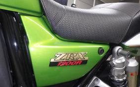 KAWASAKI ZRX1200 R 2004 ZRT20A