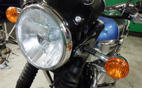 TRIUMPH BONNEVILLE T100 2016