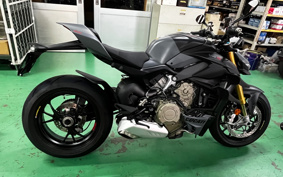 DUCATI STREET FIGHTER V4S 2024 4F00