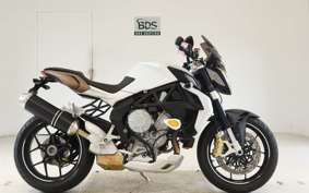 MV AGUSTA BRUTALE 675 2015