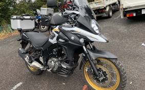 SUZUKI DL650 ( V-Strom 650 ) C733M