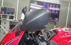 HONDA CBR650R E-Clutch 2025 RH17