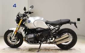 BMW R NINE T 2024