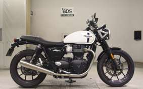 TRIUMPH STREET TWIN 2019
