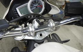 TRIUMPH STREET TRIPLE 2008