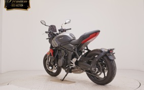 TRIUMPH TRIDENT 660 2023