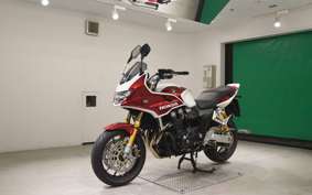 HONDA CB1300SB SUPER BOLDOR 2025 SC54