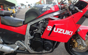 SUZUKI GSX-R750 1985 GR71F