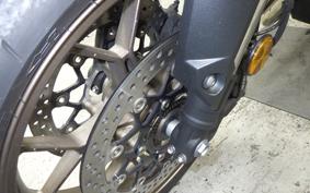HONDA CB650R E-Clutch 2025 RH17