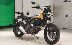 DUCATI SCRAMBLER CLASSIC 2015
