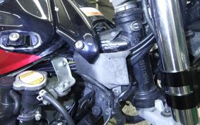 SUZUKI GSR250 2015