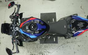 BMW M1000R 2024