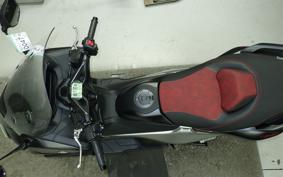 YAMAHA T-MAX 560 2026 SJ21J