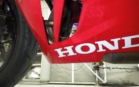 HONDA CBR600RR 2025 PC40