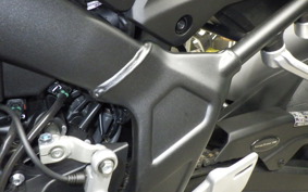 HONDA CBR650R E-Clutch 2025 RH17