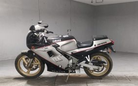 YAMAHA FZR250 2KR
