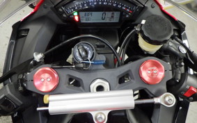 KAWASAKI ZX 10 NINJA R 2014