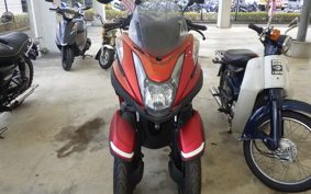 YAMAHA TRICITY 125 SE82J