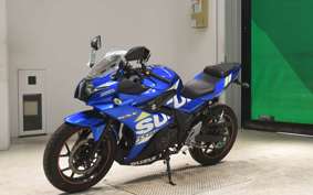 SUZUKI GSX250R 2025