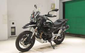 MOTO GUZZI V85 TT 2022