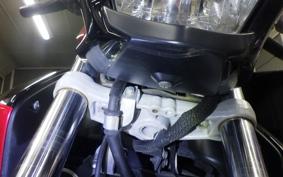 SUZUKI GSR250 1999