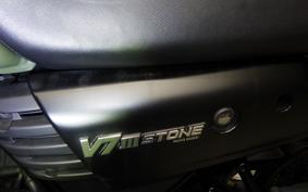MOTO GUZZI V7 STONE 3 2018