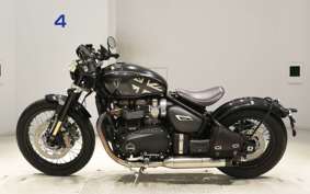 TRIUMPH BONNEVILLE BOBBER 2020