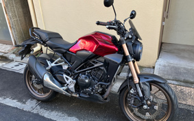 HONDA CB250R MC52