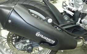 HUSQVARNA SVARTPILEN 401 2019