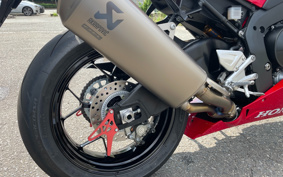 HONDA CBR1000RR-R FB SP 2024 SC82