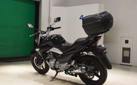 SUZUKI GSR250 2019