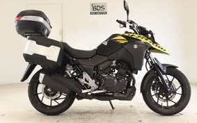 SUZUKI Vｽﾄﾛｰﾑ250 2010