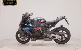 BMW M1000RR 2025