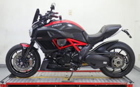 DUCATI DIAVEL CARBON 2014 ZDMG105JAEB